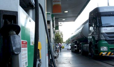 Sancionada lei que facilita redução de tributos cobrados sobre combustíveis