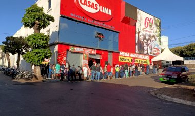 SUCESSO ESTRONDOSO NO 1º DIA DO ANIVERSÁRIO DA CASAS LIMA EM CAETITÉ