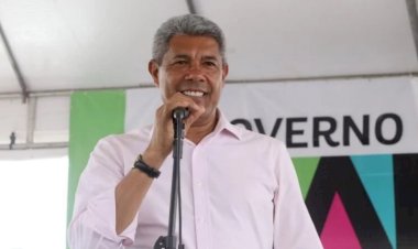 Jerônimo anuncia antecipação de salário do funcionalismo em função do Dia do Servidor