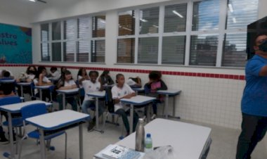 Jerônimo encaminha à Alba projetos de lei para pagar precatórios da Educação