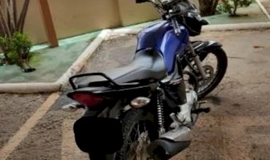 Condutor é detido em flagrante com moto com restrição de furto em Caetité