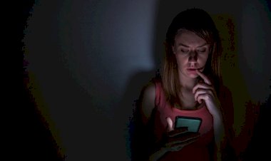 Agosto Lilás: o autossilenciamento que acompanha as relações abusivas