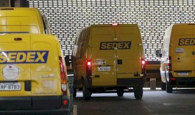 Trabalhadores dos Correios encerram greve após 15 dias e retomam atividades