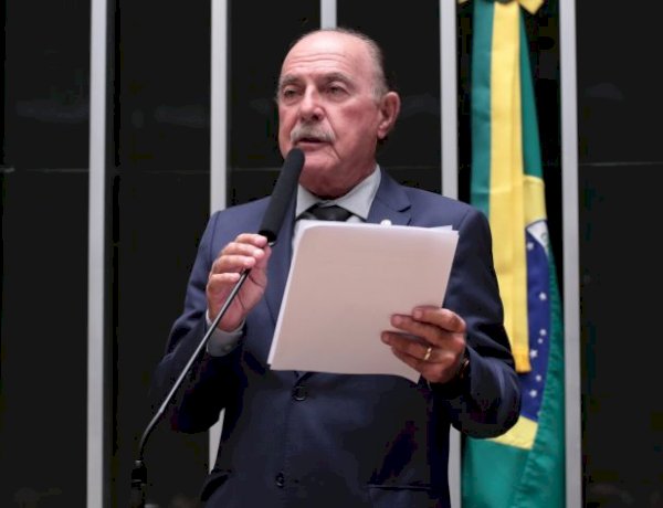 Câmara aprova regras para funcionamento de farmácias dentro de supermercados