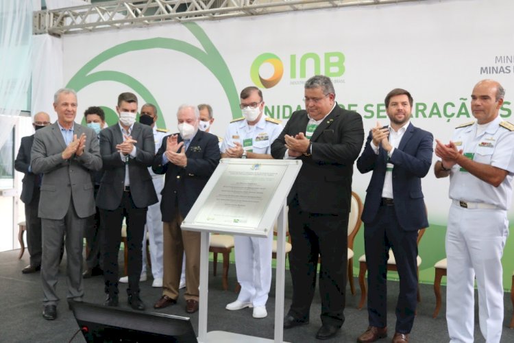Ministro de Minas e Energia inaugura cascata de enriquecimento de urânio na INB