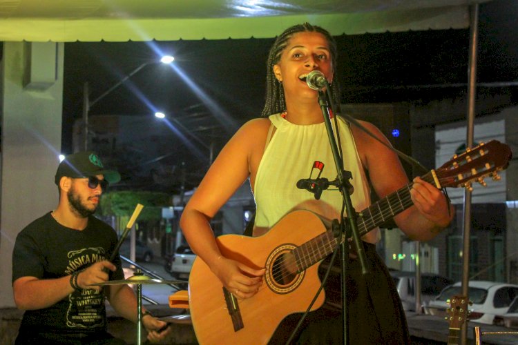 Projeto Vozes Solidárias realiza Show Beneficente em prol de Dona Chica em Caetité