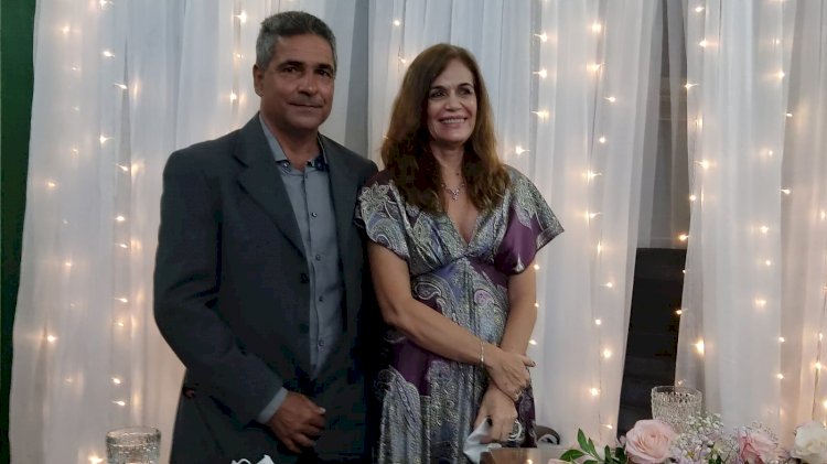 Caetiteense lança livro “Do Amor e do Amar” em Caetité