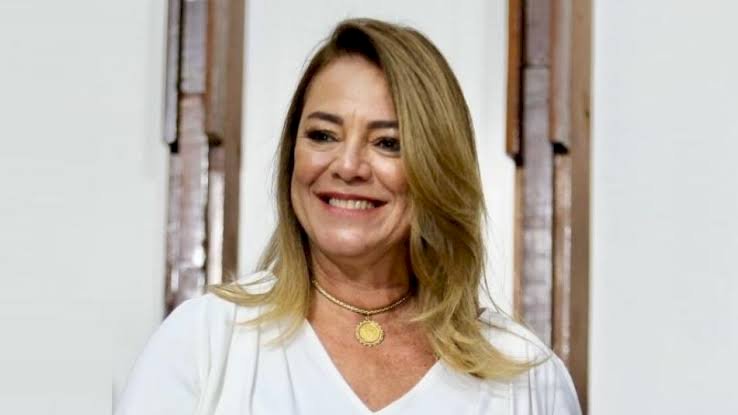 Deputada Fabíola Mansur recebe o Título de Cidadã Caetiteense