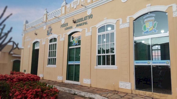 Câmara Municipal: Presidente Rodrigo Gondim realiza reunião com os servidores visando melhoria nos serviços prestados