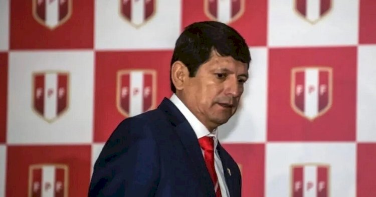 Presidente da Federação Peruana de Futebol é preso em investigação por corrupção e lavagem de dinheiro