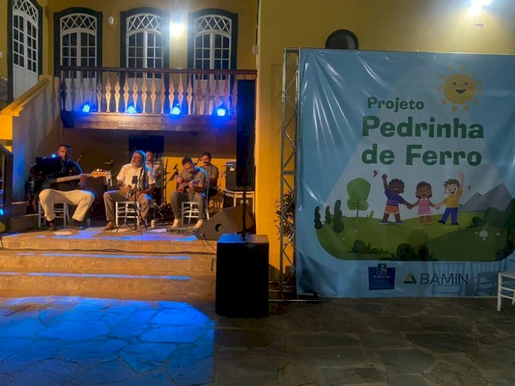 BAMIN e Fundação Anísio Teixeira realizam “Pedrinha de Ferro” em escolas municipais de Caetité, Pindaí e Licínio de Almeida