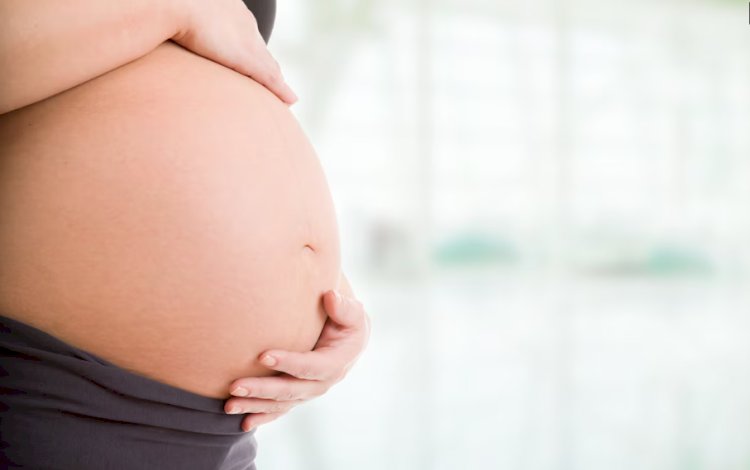 Brasileiras estão tendo menos filhos — e cada vez mais tarde