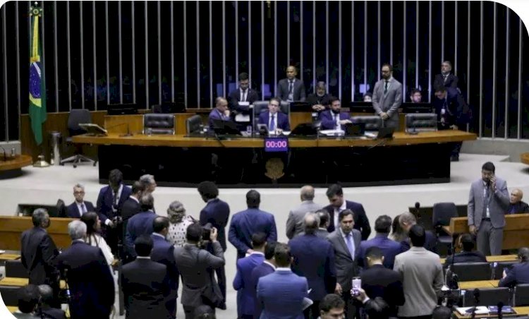 Câmara aprova PL do licenciamento ambiental e inclui mineração como especial