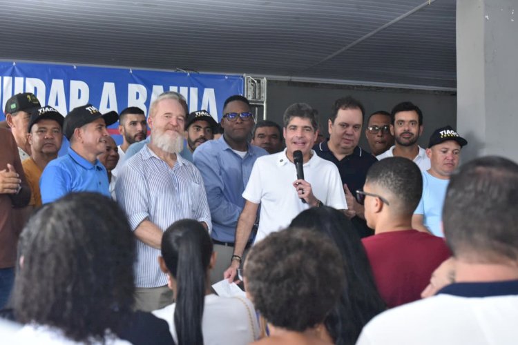 Em Catu, ACM Neto recebe apoio do presidente da Câmara e mais sete vereadores