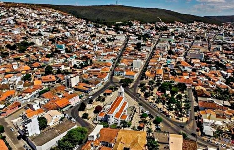 Certidão Positiva não é Certidão Negativa: A população merece a verdade